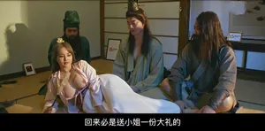 Má kế dọn dẹp nhà mà cứ thế này cậu con trai chịu sao nổi