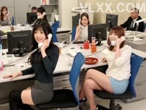 Tôi không thể chịu được trước vú của nhân tình ngày càng to và không mặc áo ngực